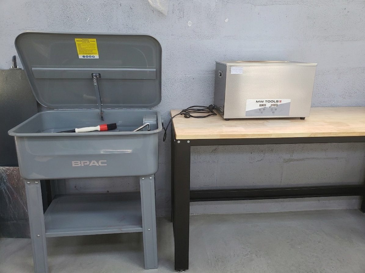 Poste de nettoyage : fontaine de lavage BPAC et bac à ultrasons