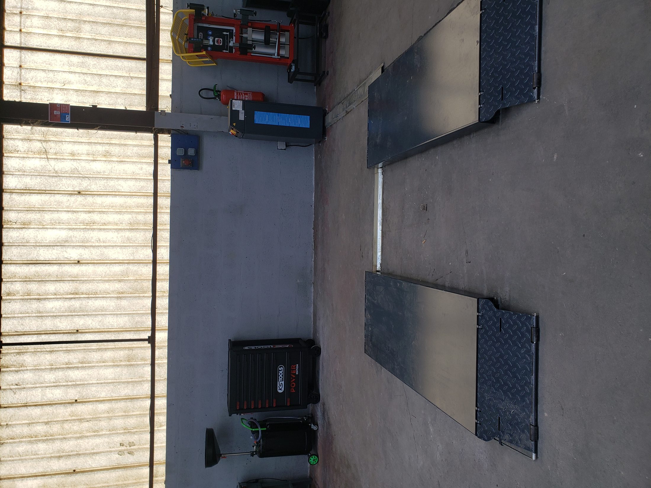 Pont ciseau et outillage atelier